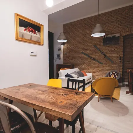 Downtown Palace District 3br Urban Retreat 아파트 부다페스트