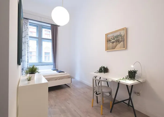 Downtown Palace District 3br Urban Retreat Budapest