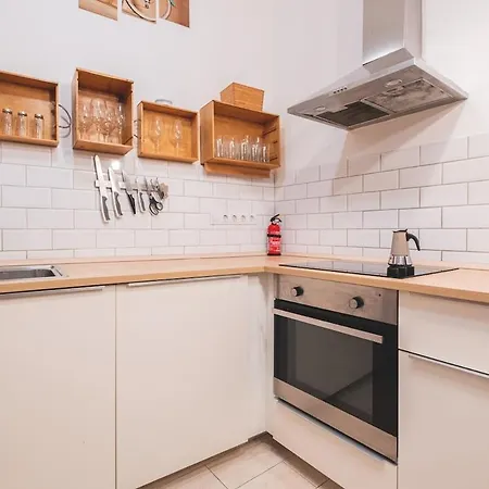 Downtown Palace District 3br Urban Retreat * Budapeşte