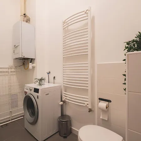 Downtown Palace District 3br Urban Retreat Daire *