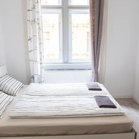 Downtown Palace District 3br Urban Retreat Διαμέρισμα