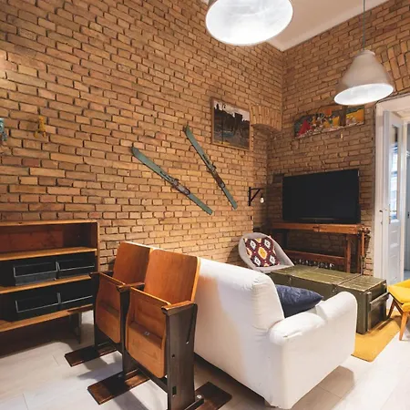 Downtown Palace District 3br Urban Retreat Daire *