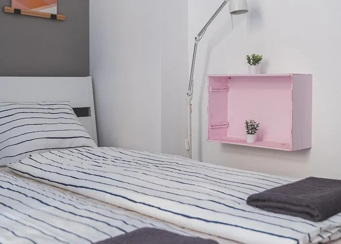 Apartmán Downtown Palace District 3br Urban Retreat *